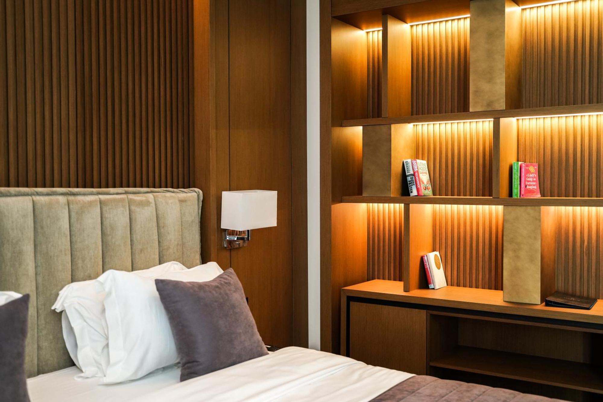 Supreme Hotel Golem  Zewnętrze zdjęcie